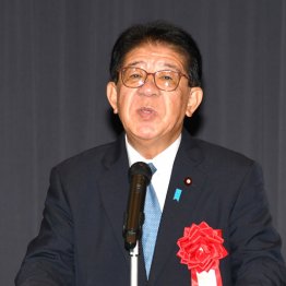 石橋を叩いても渡らない（金子恭之国交相）／（Ｃ）日刊ゲンダイ