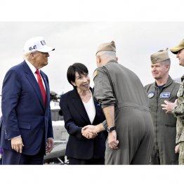 華やかなパフォーマンスの裏に、防衛費の更なる増額、武器輸出までも約束…（代表撮影）