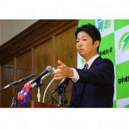 だったら恣意的、偏向報道と“口撃”する前に、内容をつまびらかにすればいい（Ｃ）日刊ゲンダイ