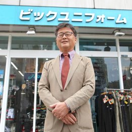 上野店（店名ビッグユニフォーム）で（Ｃ）日刊ゲンダイ