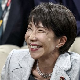 G20ではやたらハイテンションでオーバーアクションを繰り返し、強気を演出（Ｃ）ロイター