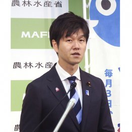 なぜ、「おこめ券」？（Ｃ）共同通信社