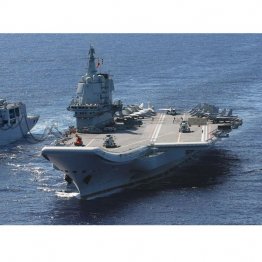 日本はこの膠着状態をどう打破するのか（中国海軍の空母「遼寧」）／（Ｃ）新華社＝共同