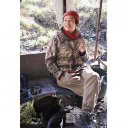 山小屋にたたずむ（Ｃ）日刊ゲンダイ