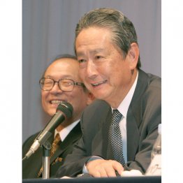 ソニーの出井伸之会長と安藤国威社長＝当時（Ｃ）日刊ゲンダイ